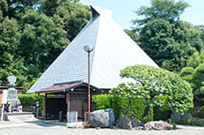 宝物殿（ほうもつでん）